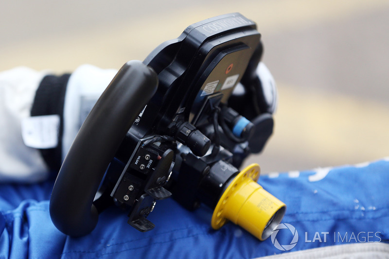Billy Monger fa il suo ritorno in una monoposto testando una Carlin MSV Formula 3