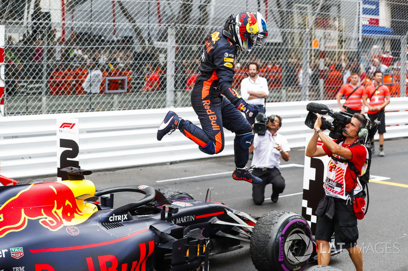 Race winner Daniel Ricciardo, Red Bull Racing, celebrates in Parc Ferme
