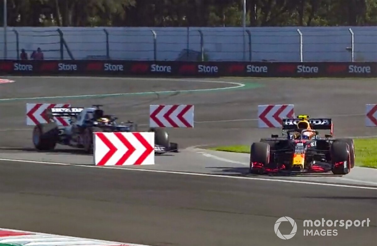 Yuki Tsunoda, AlphaTauri AT02, Sergio Pérez Red Bull RB16