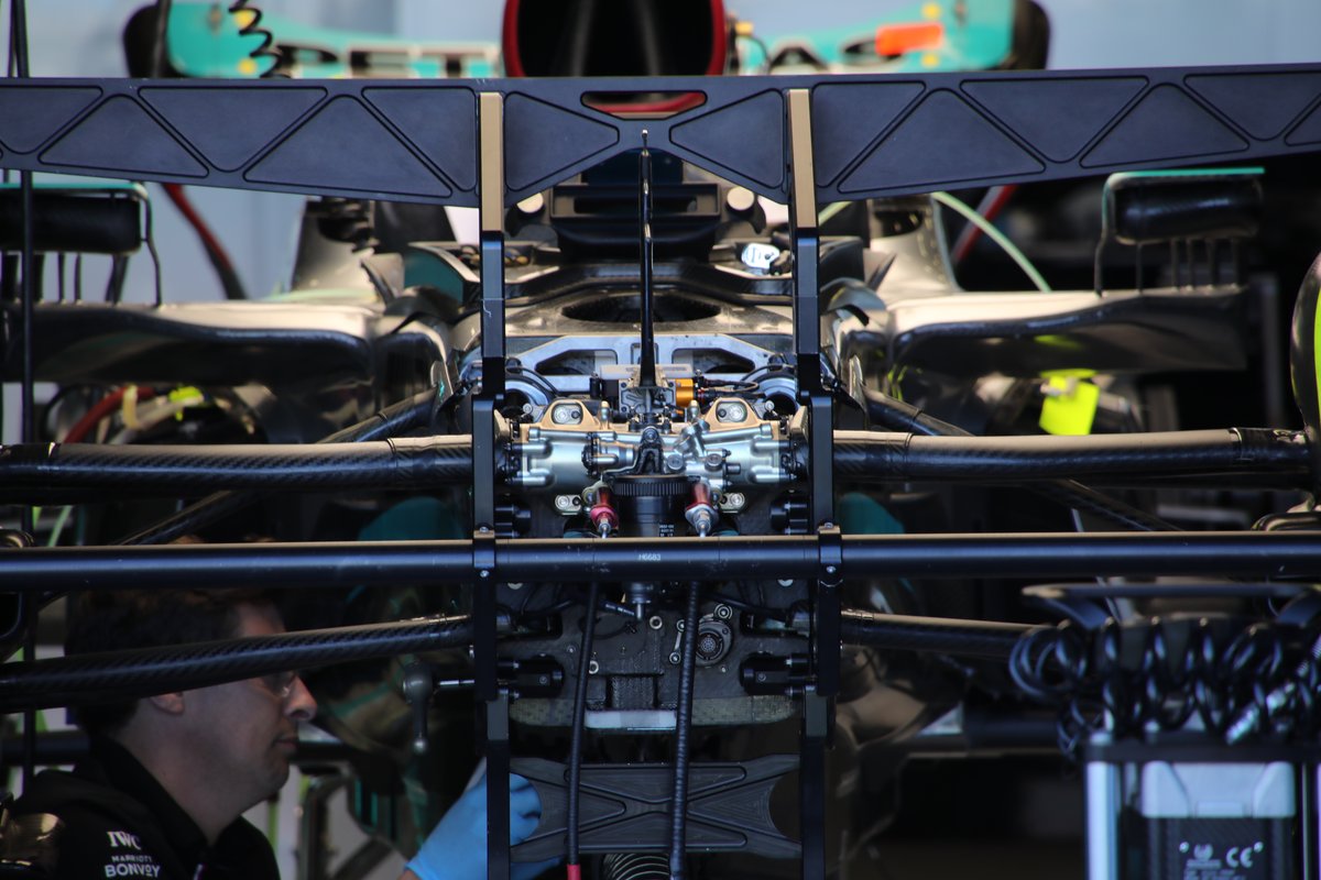Mercedes W13 detalle