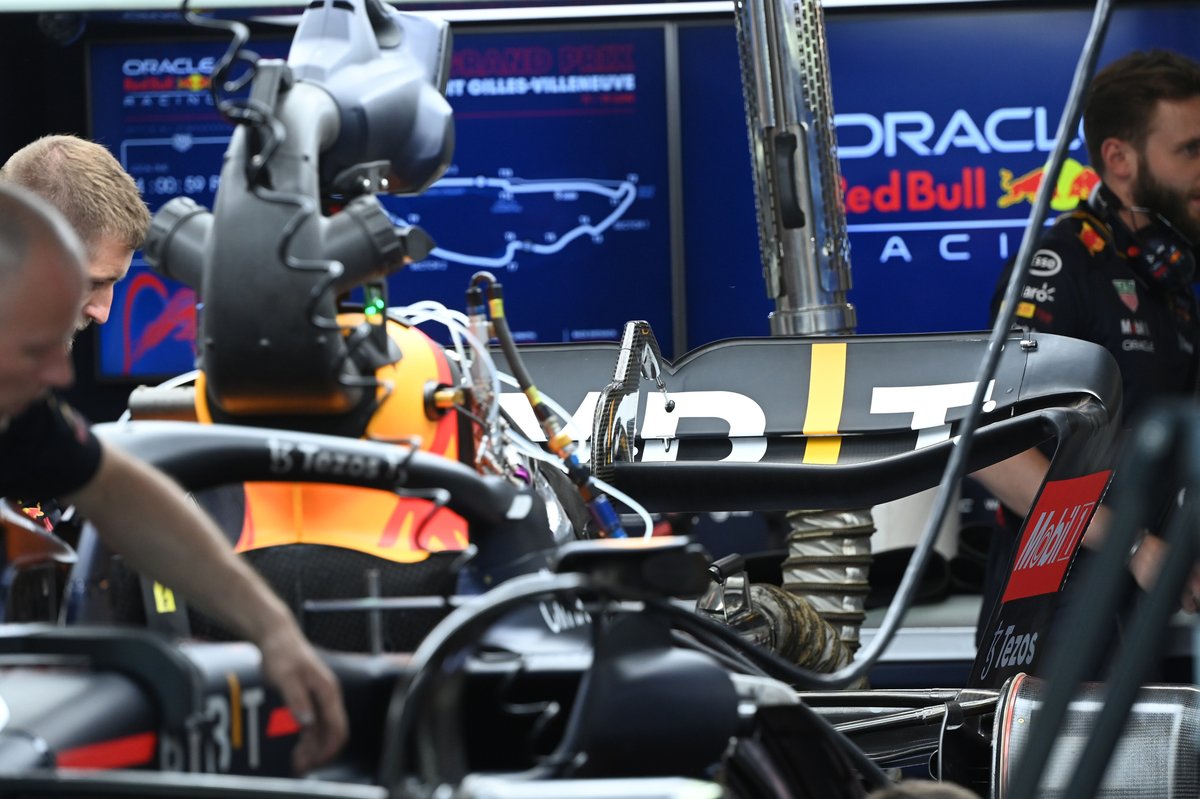 Alerón trasero del Red Bull Racing RB18