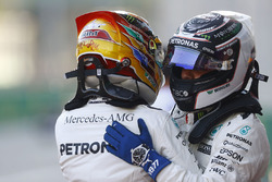 Valtteri Bottas, Mercedes AMG F1,ve Lewis Hamilton, Mercedes AMG F1