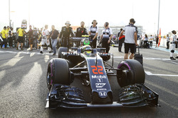 Jenson Button, McLaren op de grid