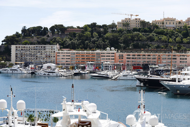 Yacht nel porto di Monaco