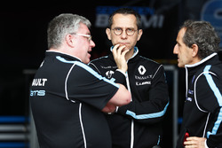 Alain Prost, Senior Team Manager, Renault e.Dams, with other members of his team