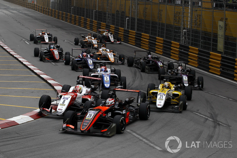 Педро Піке, Van Amersfoort Racing, Dallara Mercedes, Гуань Юй Чжоу, SJM Theodore Racing by Prema, Da