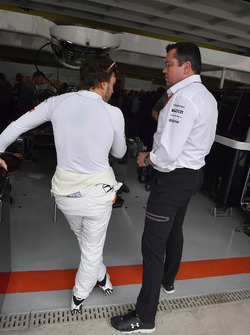 Фернандо Алонсо, McLaren, гоночний директор McLaren Ерік Бульє