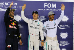 Pole position per Nico Rosberg, Mercedes AMG F1; secondo posto per Daniel Ricciardo, Red Bull Racing