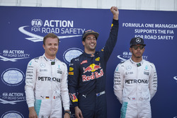 Polesitter Daniel Ricciardo, Red Bull Racing, second place Nico Rosberg, Mercedes AMG F1 Team, third