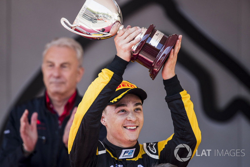 Podio: Artem Markelov, RUSSIAN TIME