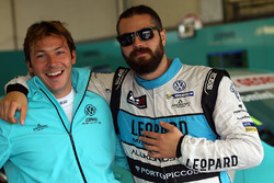 Jean-Karl Vernay Volkswagen Golf GTI TCR Leopard Racing; Stefano Comini, Leopard Racing Volkswagen G