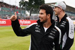 (L naar R): Sergio Perez, Sahara Force India F1 met teamgenoot Nico Hulkenberg, Sahara Force India F