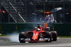 Sebastian Vettel, Ferrari SF70H locks up
