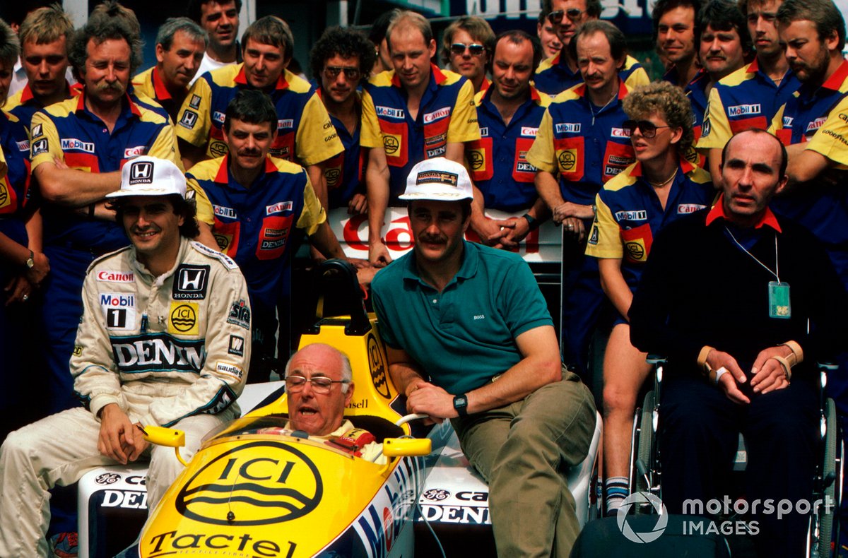 Murray Walker, Commentateur pour la BBC dans la Williams FW11zvec les pilotes Nelson Piquet et Nigel Mansell. Et le Propriétaire Frank Williams.
