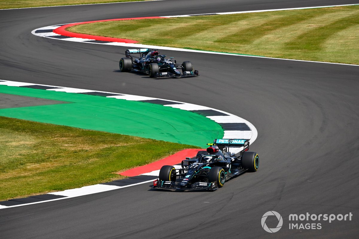 Валттери Боттас, Mercedes F1 W11 и Льюис Хэмилтон, Mercedes F1 W11