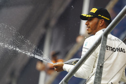 Podium: Race winner Lewis Hamilton, Mercedes AMG, sprays champagne