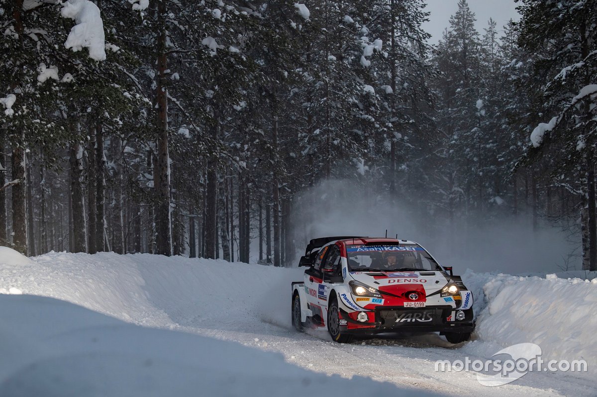 Pasangan pereli Toyota Gazoo Racing WRT, Elfyn Evans dan navigator Scott Martin, melibas medan Reli Arctic Finlandia dengan Toyota Yaris WRC, akhir pekan lalu.