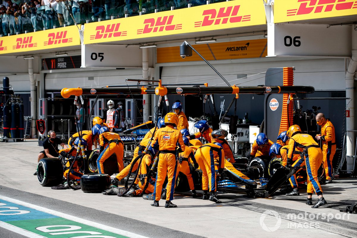 Daniel Ricciardo, McLaren MCL35M, makes a pit stop