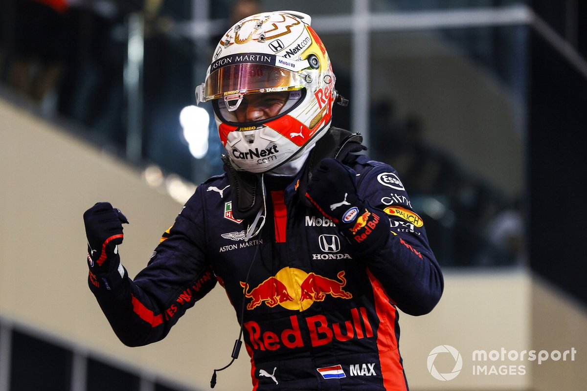 Max Verstappen, Red Bull Racing, selebrasi kemenangan di parc ferme F1 GP Abu Dhabi 2020