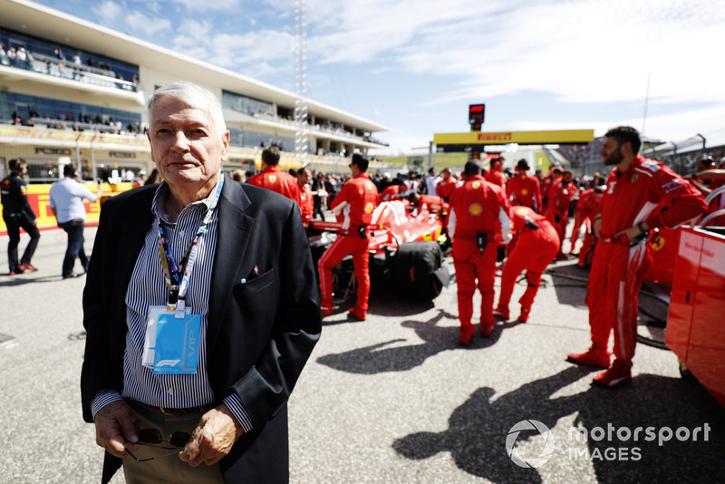 John Malone, Chairman, Liberty Media, en la parrilla.