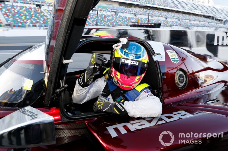 Pole Award winner #77 Mazda Team Joest Mazda DPi, DPi: Oliver Jarvis