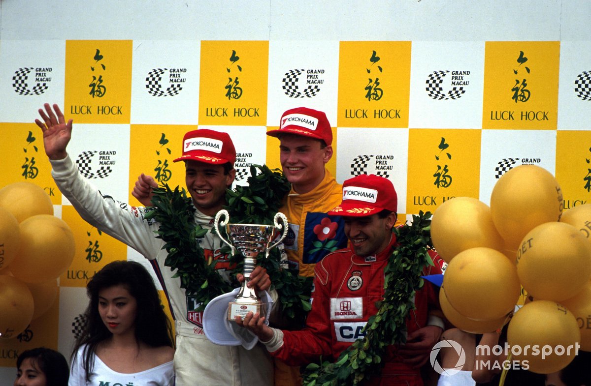 Podio del Gran Premio de Macau 1991: ganador de la carrera David Coulthard, Paul Stewart Racing, segundo lugar Jordi Gene, West Surrey Racing, tercer lugar Christian Fittipaldi