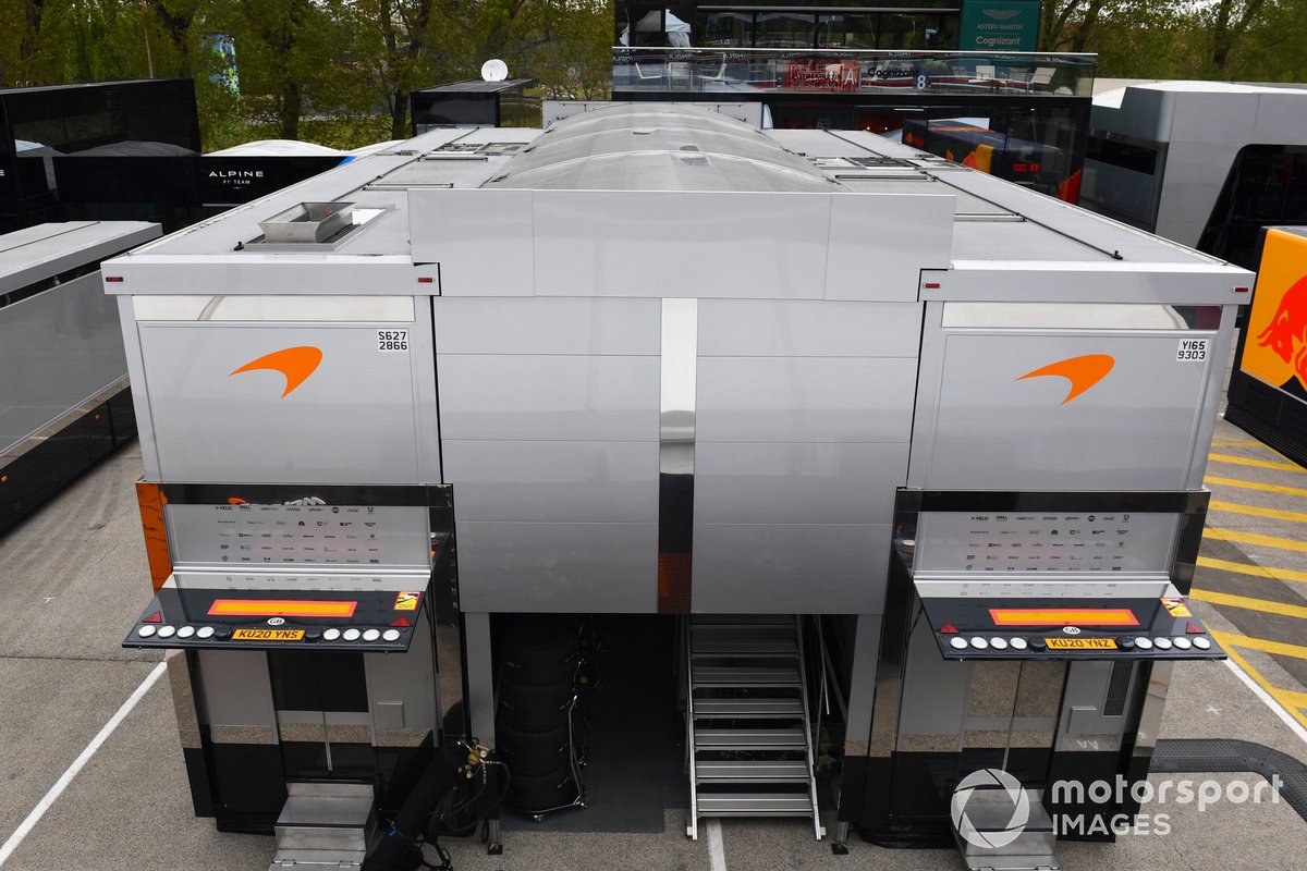 Het tijdelijke motorhome van McLaren