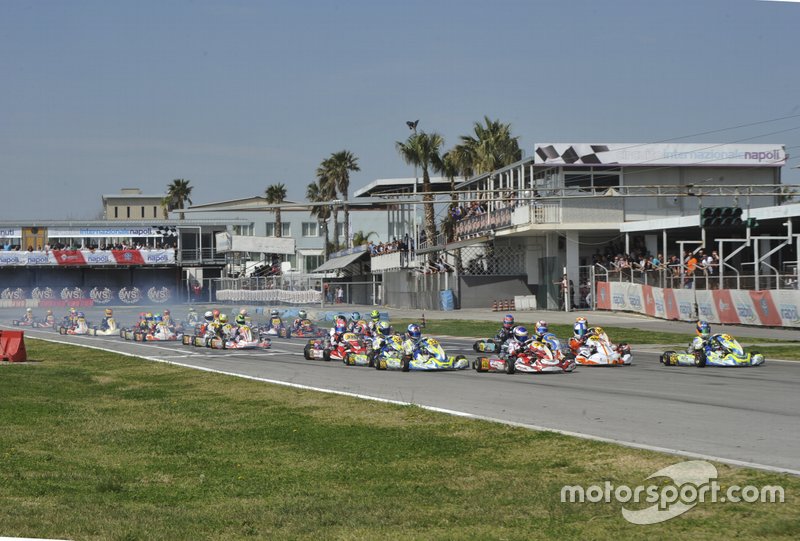 Стартові події фінальних гонок WSK Super Master Series