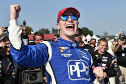 Переможець гонки Джозеф Ньюгарден, Team Penske Chevrolet