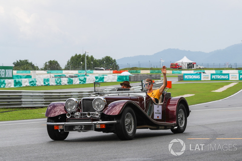 Nico Hulkenberg, Renault Sport F1 Team on the drivers parade