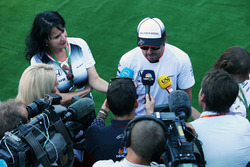 Fernando Alonso, McLaren im Gespräch mit der Presse
