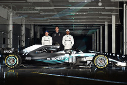 Valtteri Bottas, Mercedes AMG F1, Lewis Hamilton, Mercedes AMG F1, Toto Wolff, Executive Director Me