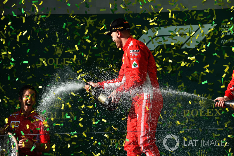 Podyum: Yarış galibi Sebastian Vettel, Ferrari