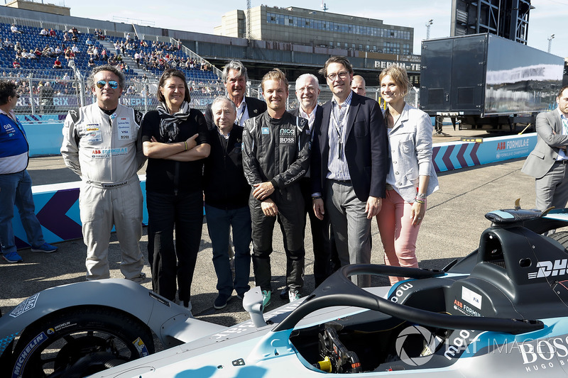Jean Todt, FIA President, Alejandro Agag, CEO, Formula E, Nico Rosberg, Formula 1 World Champion, Formula E investor, with the new Gen2 Formula E Car.Jean Todt, FIA President, Alejandro Agag, CEO, Formula E, Nico Rosberg, Formula 1 World Champion, Formula