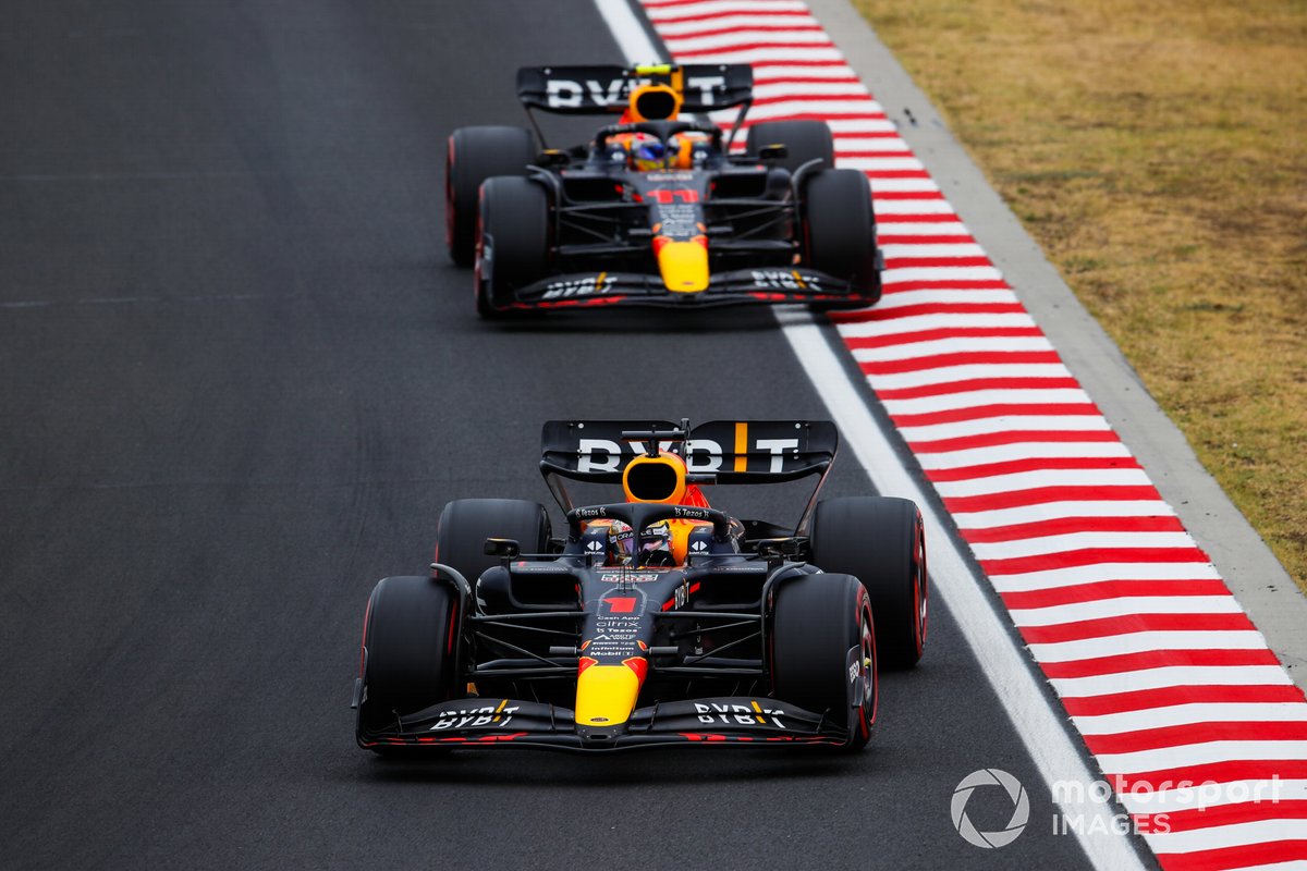 Max Verstappen, Red Bull Racing RB18, Sergio Perez, Red Bull Racing RB18