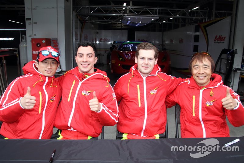 山口大陸、ニコラス・コスタ、ハリソン・ニューウェイ、高木真一(#300 TAIROKU RACING Ferrari 488 GT3)