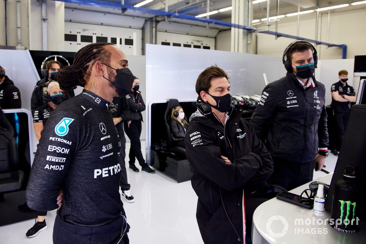 Lewis Hamilton, Mercedes, with Toto Wolff, Team Principal and CEO, Mercedes AMG, in the garage
