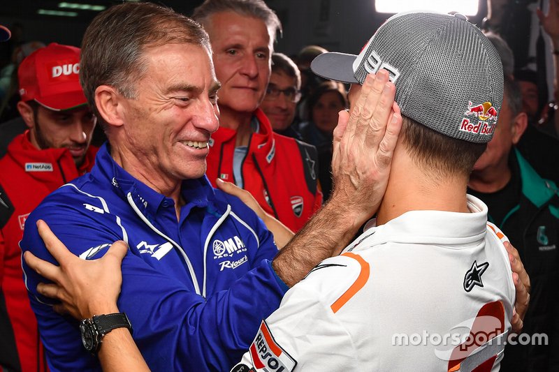 Jorge Lorenzo with Lin Jarvis, Managing Director of Yamaha Motor Racing