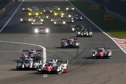 Start action, #5 Toyota Racing Toyota TS050 Hybrid: Anthony Davidson, Sébastien Buemi, Kazuki Nakaji