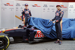 Max Verstappen, Scuderia Toro Rosso en Carlos Sainz Jr., Scuderia Toro Rosso onthullen de livery van
