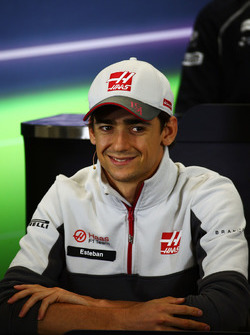 Esteban Gutierrez, Haas F1 Team in de persconferentie