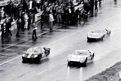 #2 Ford GT-40 Mark II: Bruce McLaren und Chris Amon