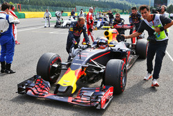 Max Verstappen, Red Bull Racing RB12 op de grid