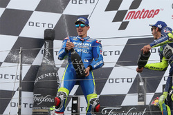 Podium: racewinnaar Maverick Viñales, Team Suzuki MotoGP