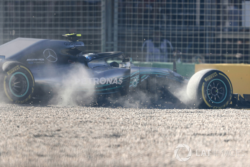 Вылет с трассы: Валттери Боттас, Mercedes AMG F1 W09