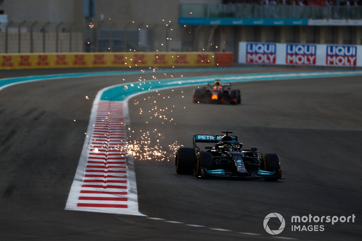 Lewis Hamilton, Mercedes W12, Max Verstappen, Red Bull Racing RB16B