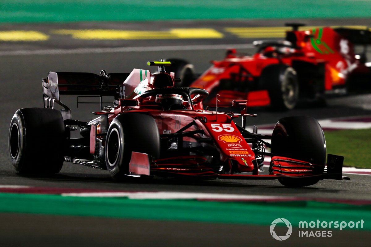 Carlos Sainz Jr., Ferrari SF21, Charles Leclerc, Ferrari SF21