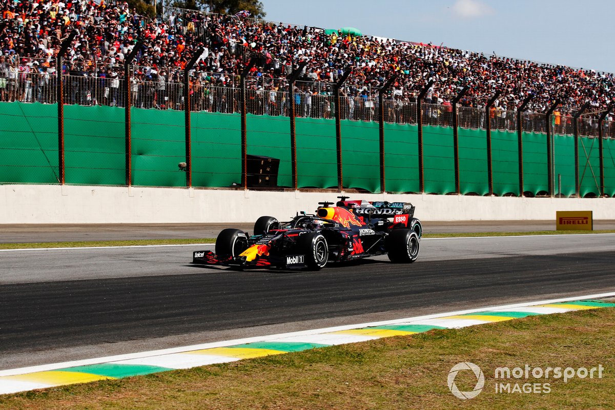 Max Verstappen, Red Bull Racing RB16B, Lewis Hamilton, Mercedes W12
