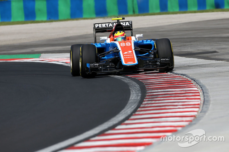 22. Rio Haryanto, Manor Racing MRT05