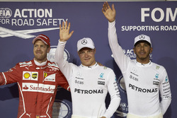 Polesitter Valtteri Bottas, Mercedes AMG F1; 2. Lewis Hamilton, Mercedes AMG F1; 3. Sebastian Vettel